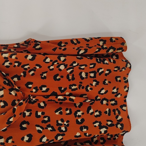 Tahari Leopard Print Sleeveless Blouse Size 1X Lightweight Business Work Top - Picture 3 of 8